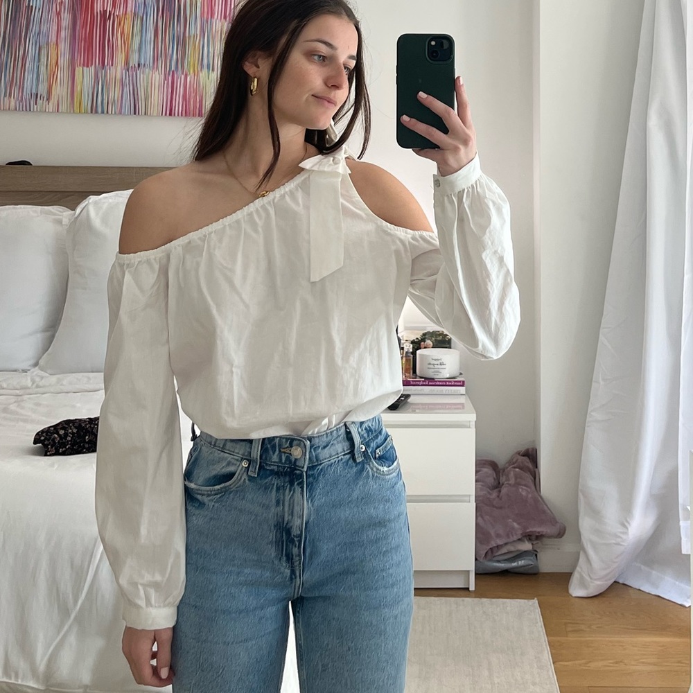 Cece WHITE long sleeve top. Bow detailing on shoulder. And off the shoulder.
